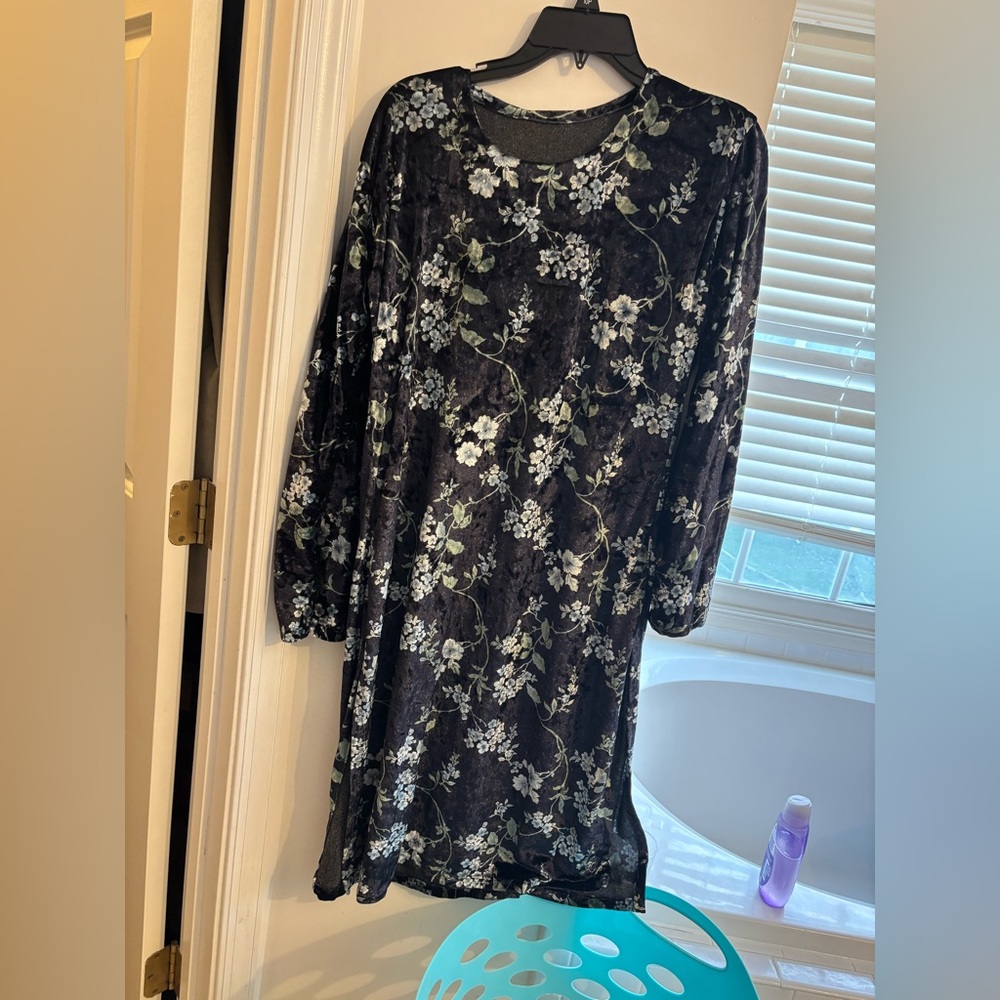 Floral Velvet Dress shalwar khameez sz 21 chest